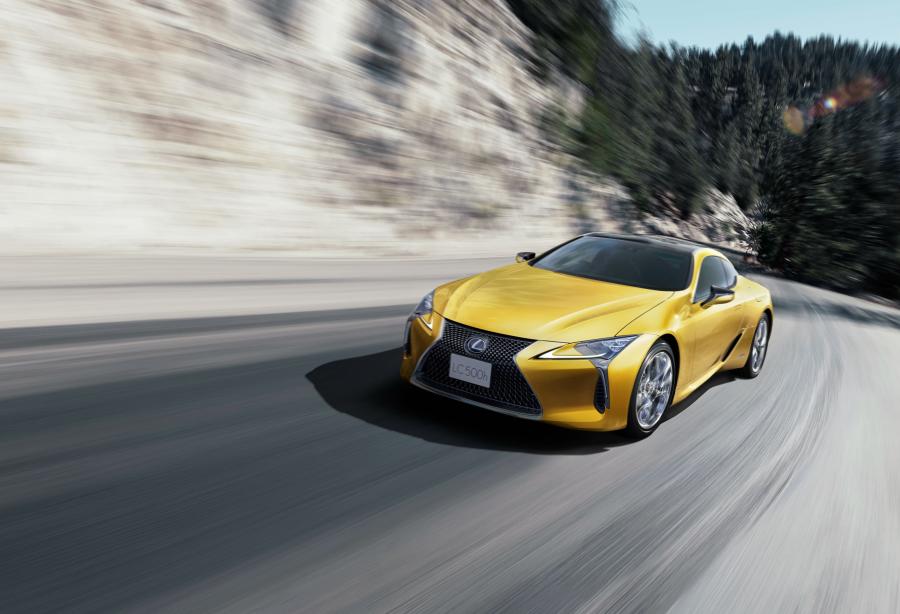  Lexus LC500h 2017 года  (JP) (фото 13 из 30)